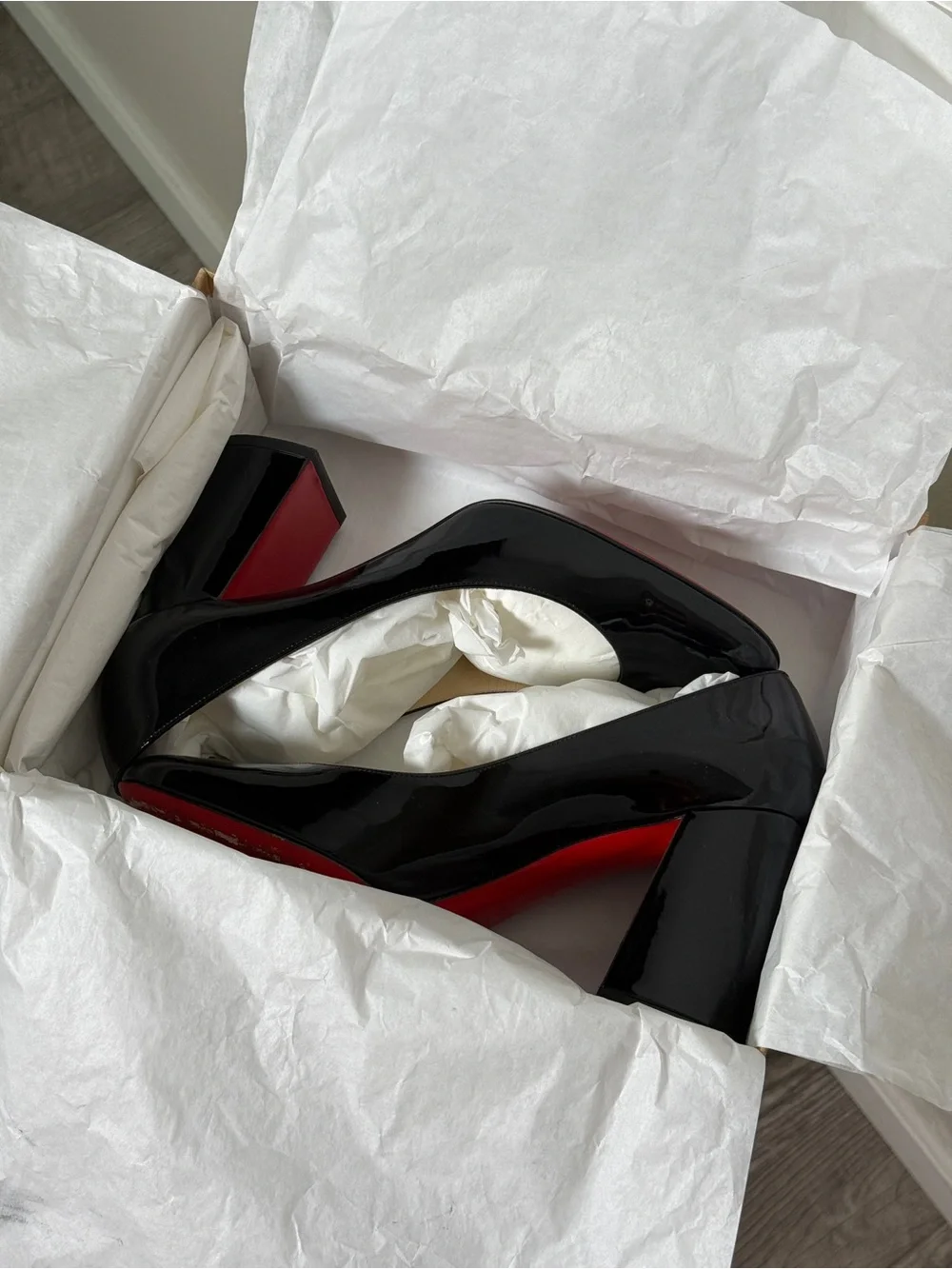 Christian Louboutin Black Patent Round Toe Block Heel Pumps with Red Sole - Picture 2 of 9